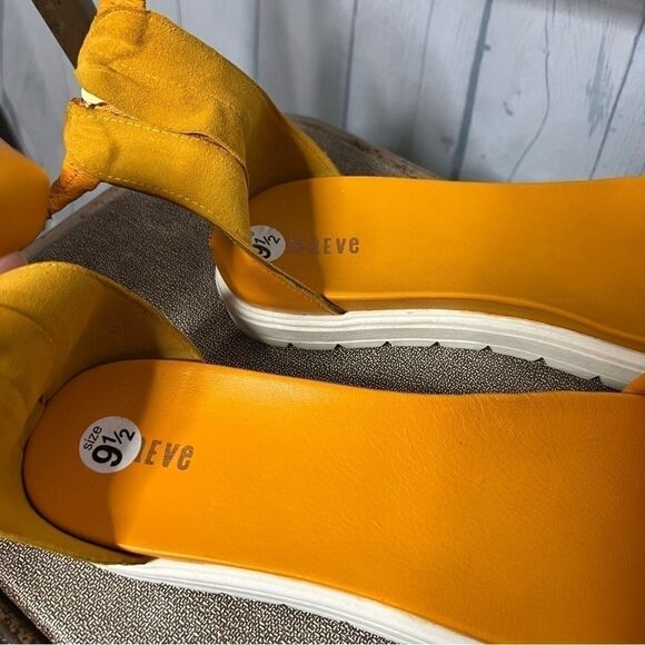 NEW Maeve yellow marigold leather puffy ankle strap platform sandals size 40 - Picture 8 of 9